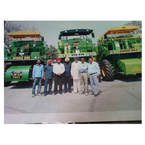 Self Driven Harvester Combine